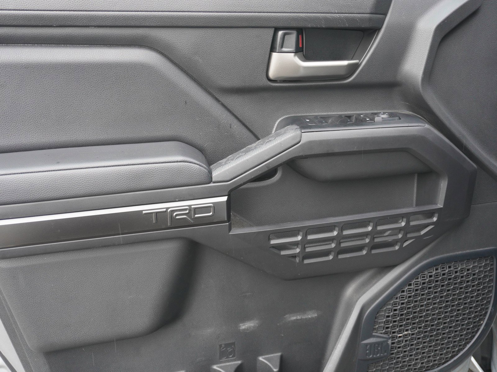 Used 2024 Toyota Tacoma TRD Off-Road w/ TRD Off Road Upgrade Package AWD/4WD image 19