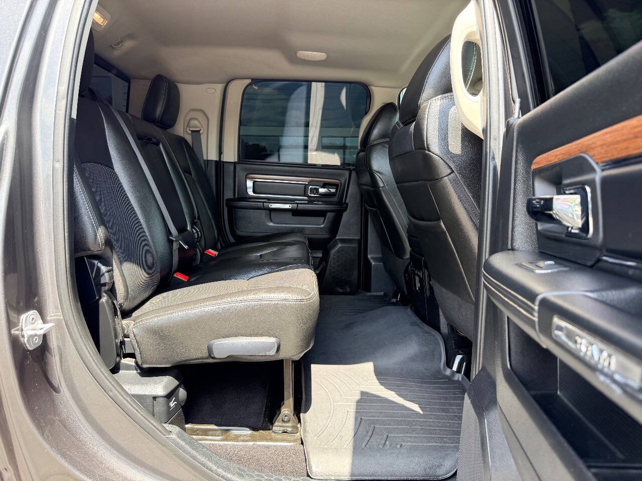 Used 2014 RAM 3500 Laramie AWD/4WD image 34