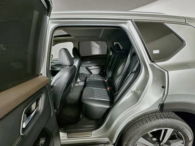 Used 2021 Nissan Rogue Platinum FWD image 24