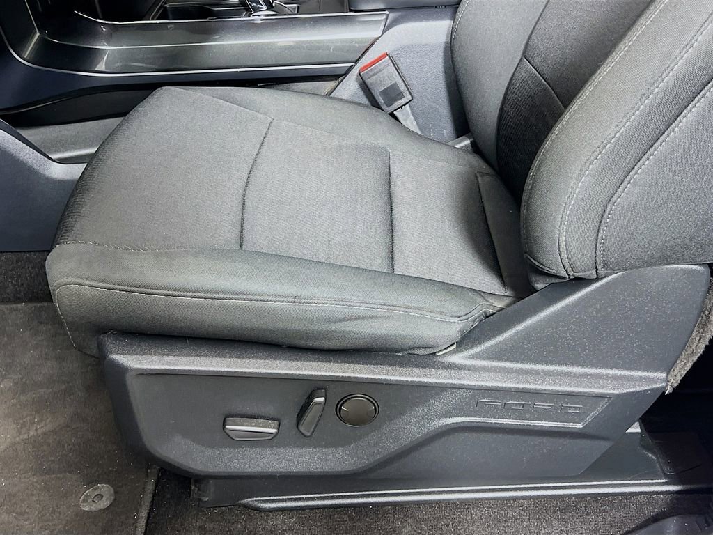 Certified 2022 Ford F150 XLT w/ Equipment Group 302A High image 20