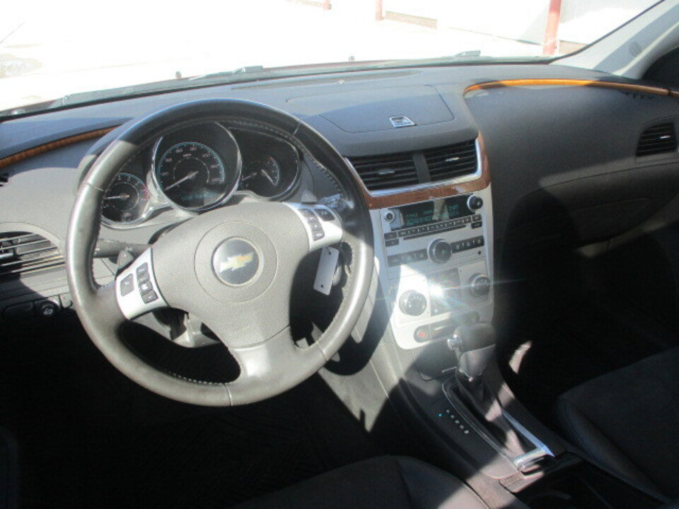 Used 2010 Chevrolet Malibu LT image 7