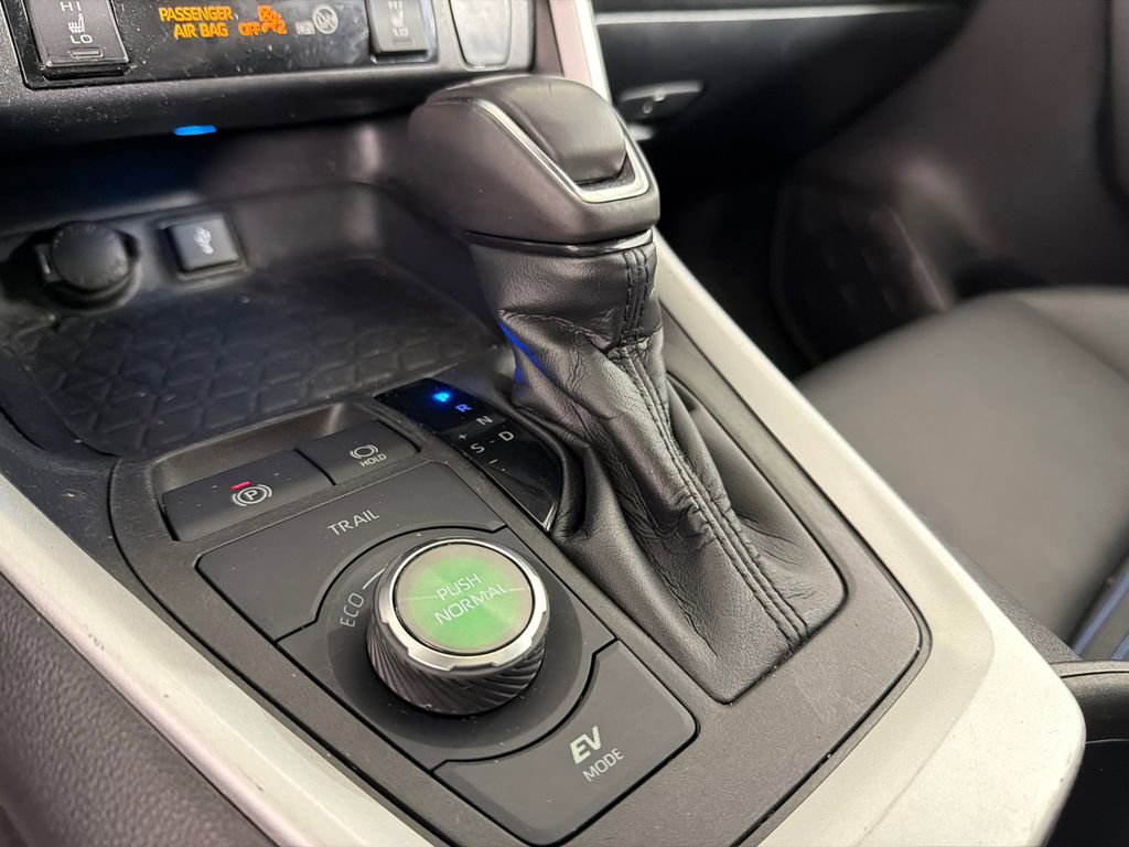 Used 2022 Toyota RAV4 XSE image 33