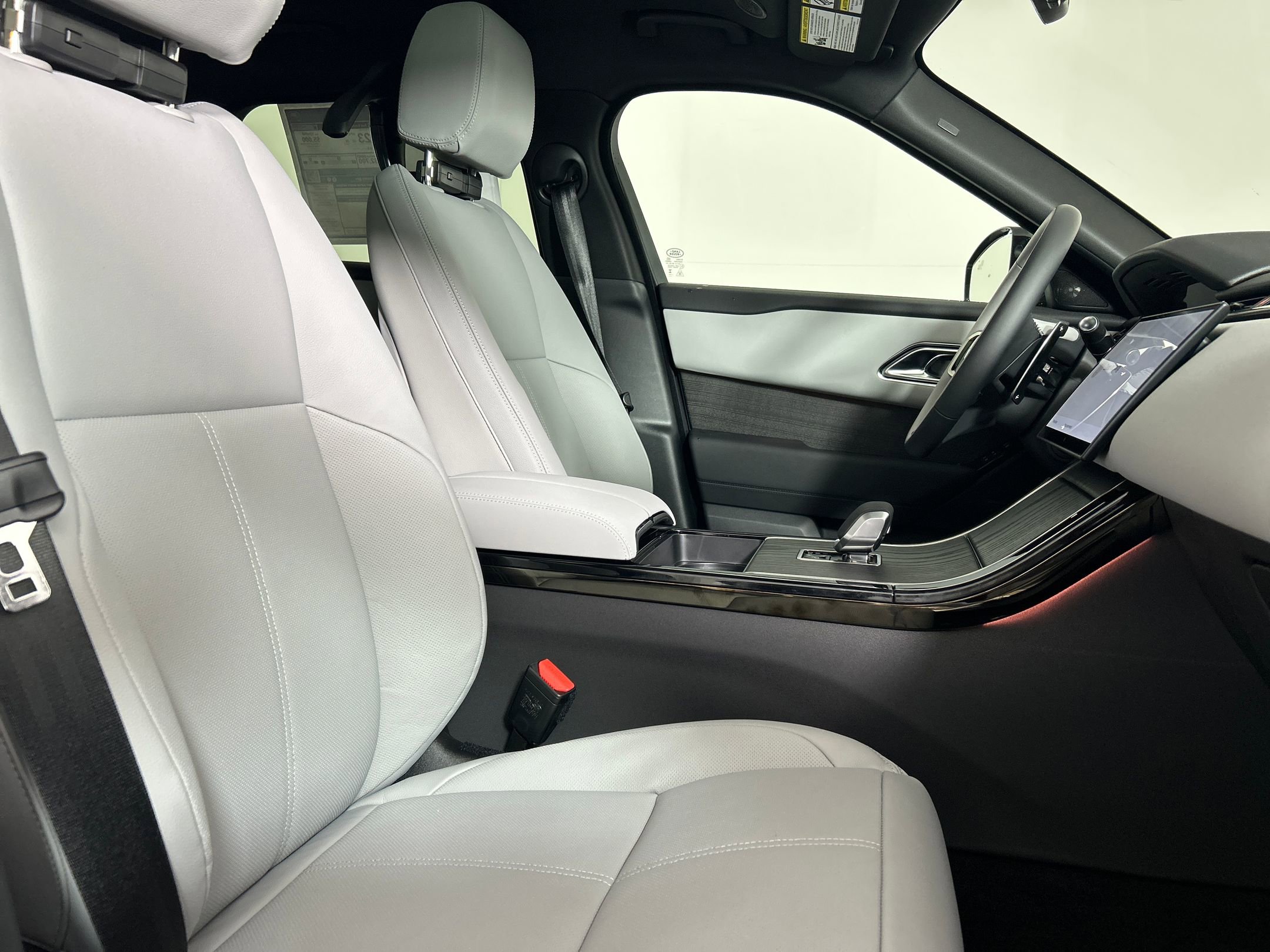 New 2026 Land Rover Range Rover Velar S image 19