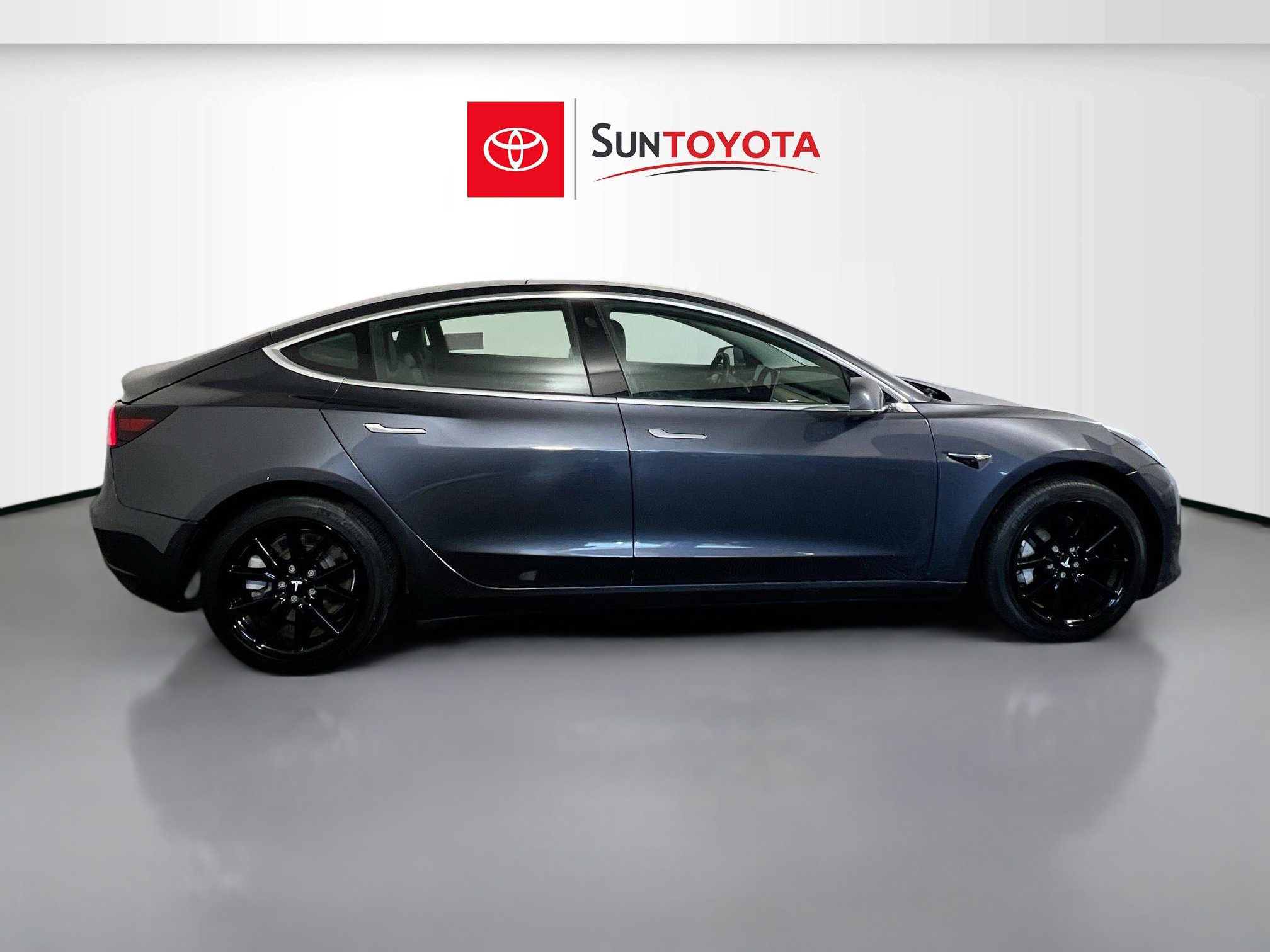 Used 2020 Tesla Model 3 Long Range image 2