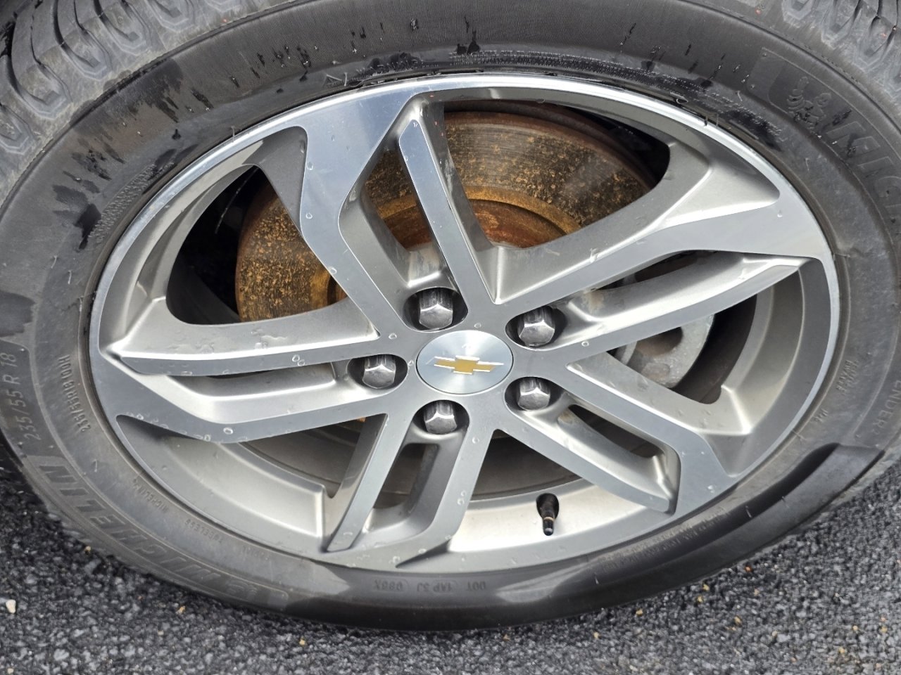 Used 2016 Chevrolet Equinox LTZ w/ Enhanced Convenience Package FWD image 18