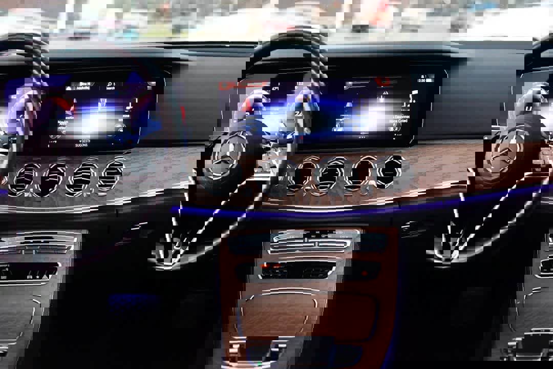 Certified 2022 Mercedes-Benz E 350 4MATIC Sedan image 25