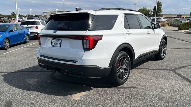 New 2026 Ford Explorer ST-Line w/ ST-Line Street Pack RWD image 3