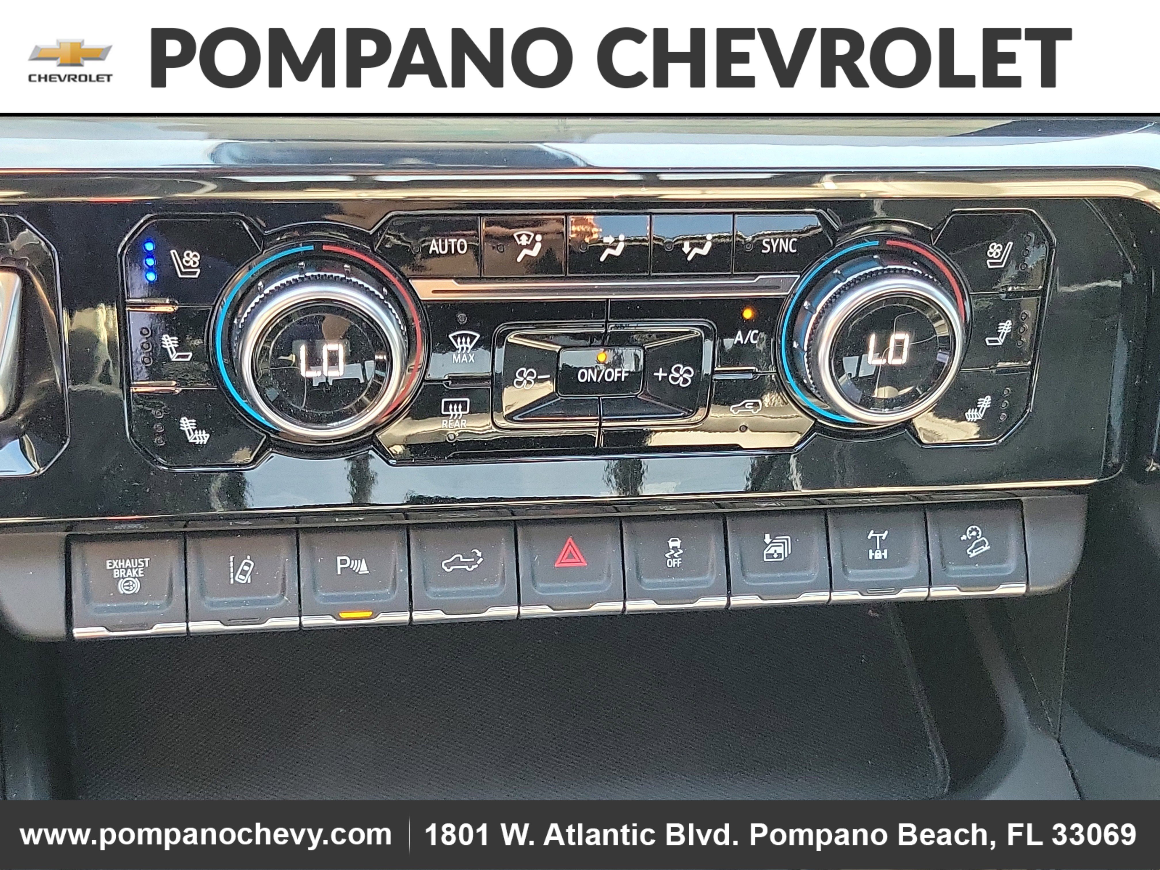 Used 2024 GMC Sierra 2500 AT4X image 27