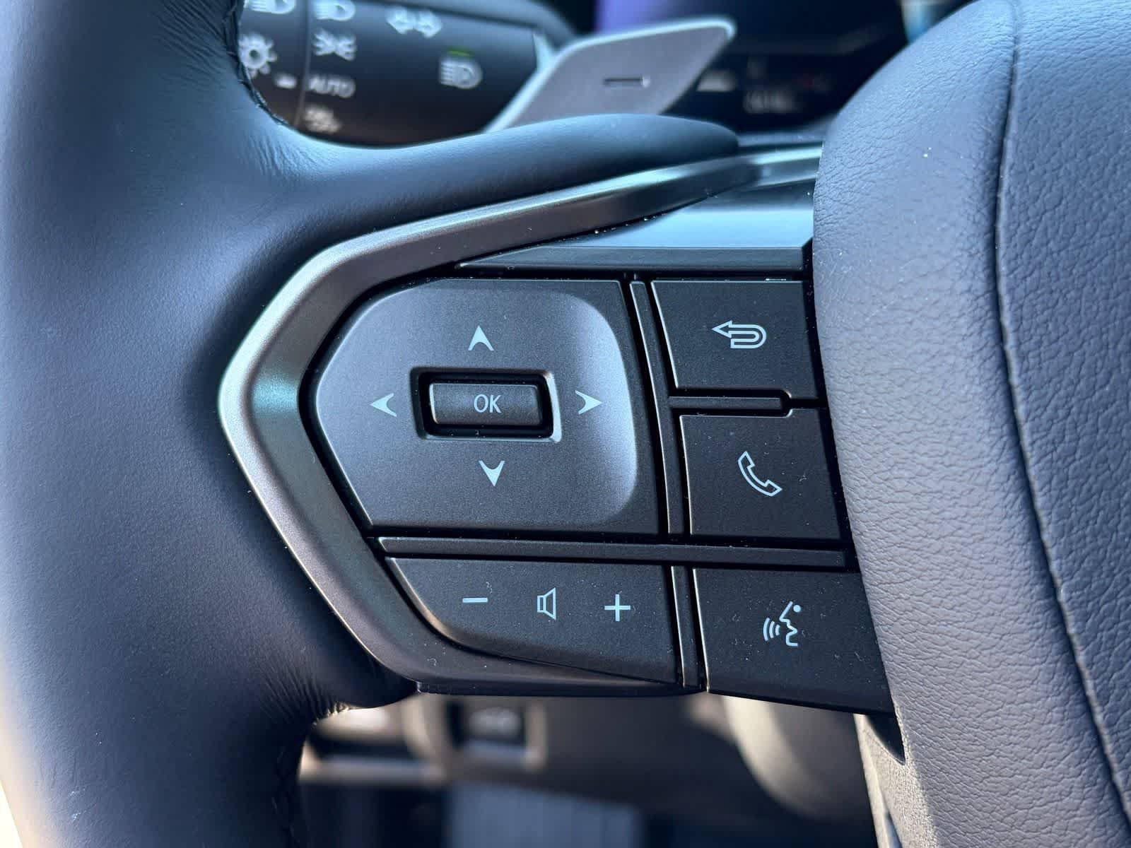 Used 2026 Lexus IS 350 F Sport AWD/4WD image 9