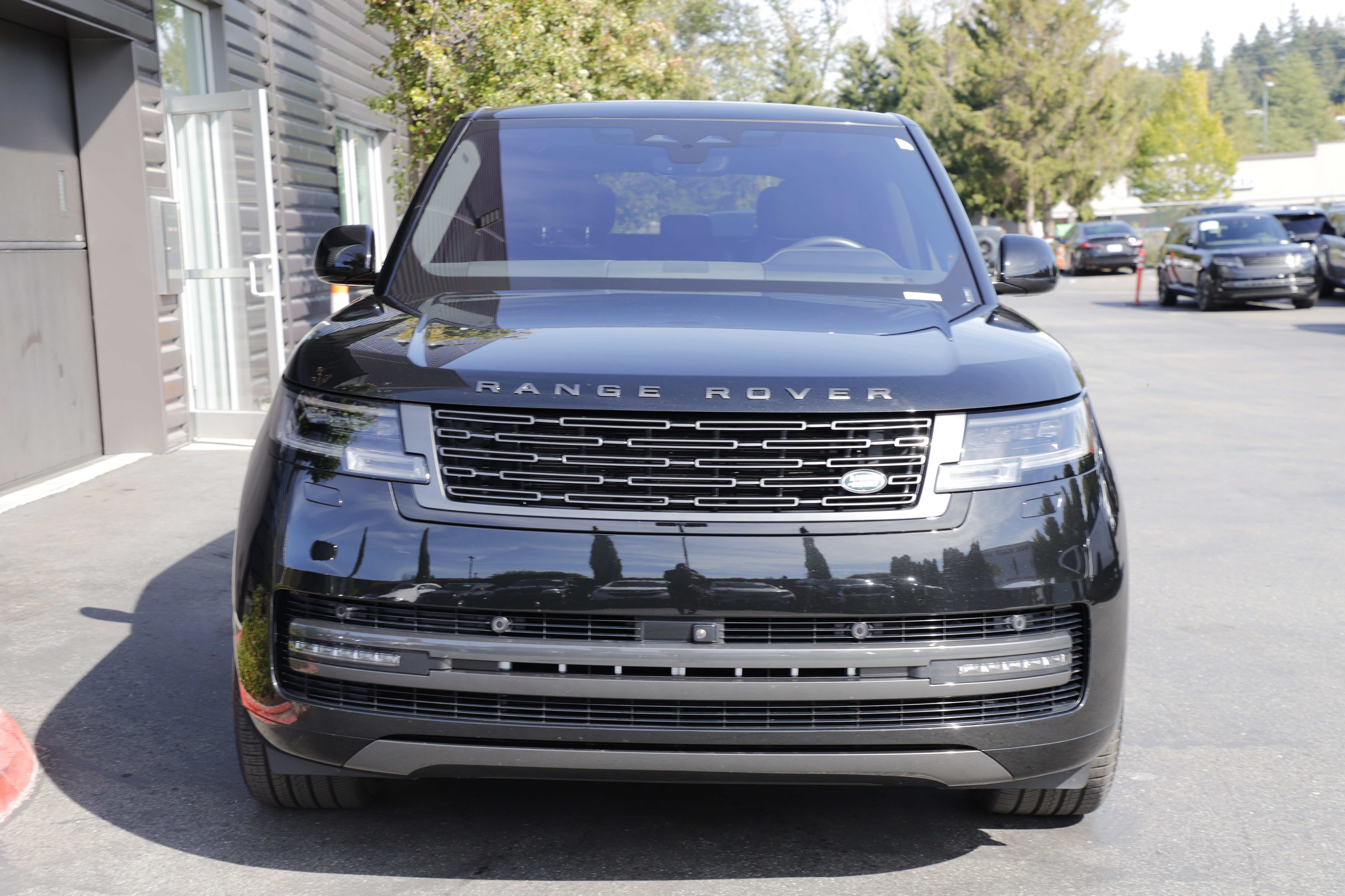 Certified 2023 Land Rover Range Rover SE AWD/4WD image 4