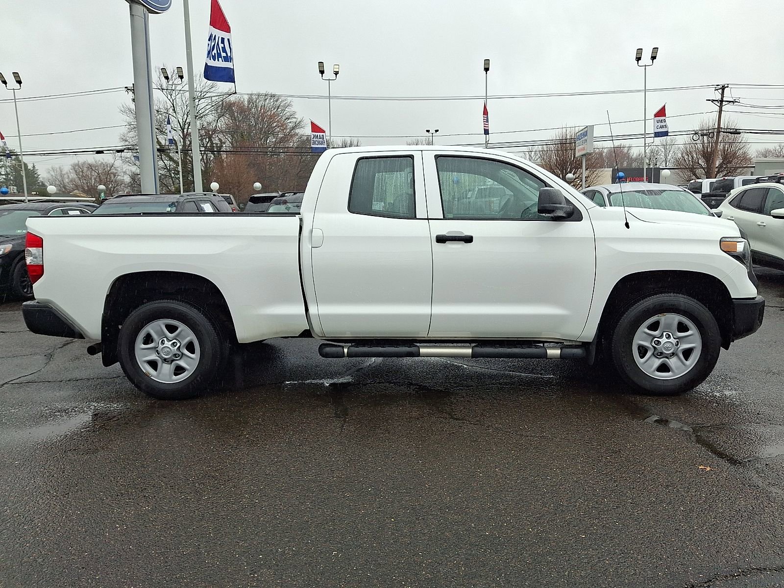 Used 2018 Toyota Tundra SR image 8