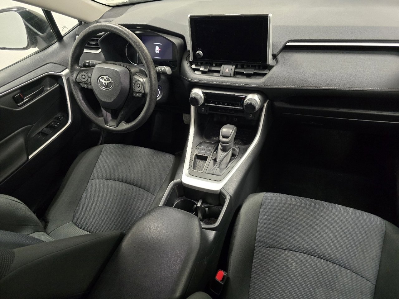 Used 2024 Toyota RAV4 LE image 19