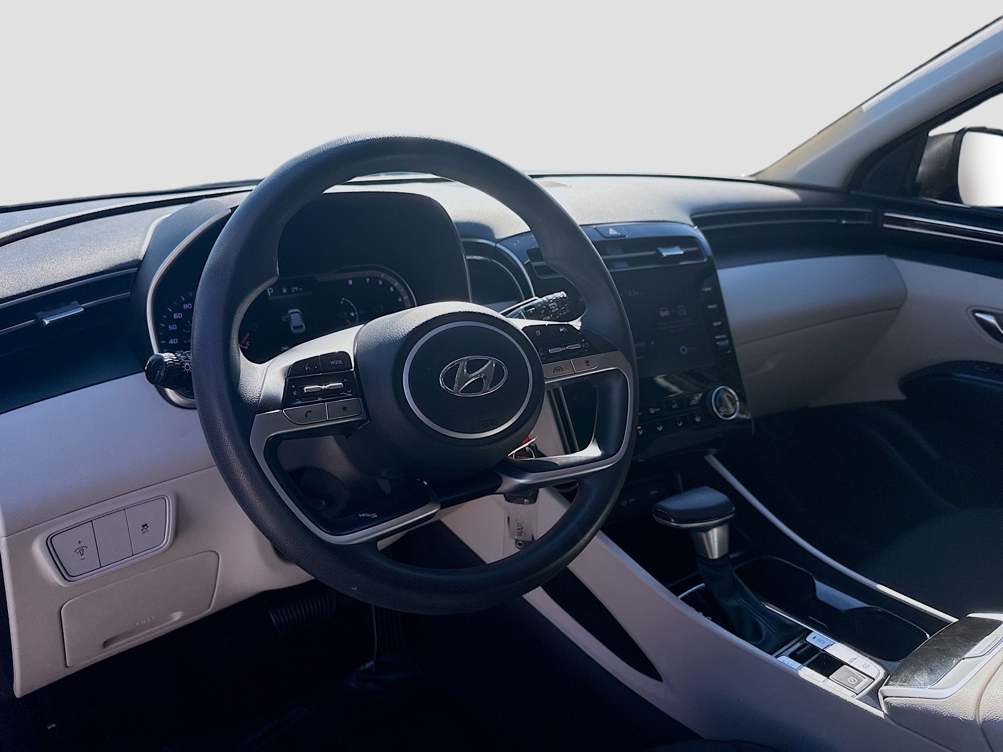 Used 2023 Hyundai Tucson SE image 7