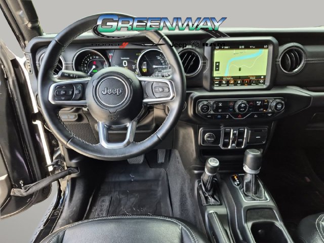 Used 2022 Jeep Wrangler Unlimited Sahara AWD/4WD image 12