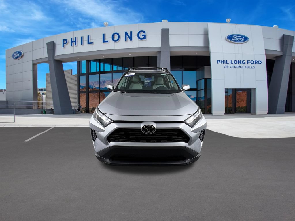 Used 2025 Toyota RAV4 XLE AWD/4WD image 8