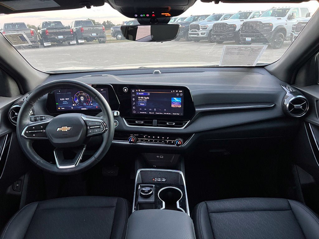 Used 2026 Chevrolet Equinox LT w/ Convenience Package II FWD image 28