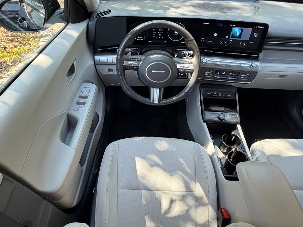 Used 2024 Hyundai Kona SEL w/ Convenience Package FWD image 16