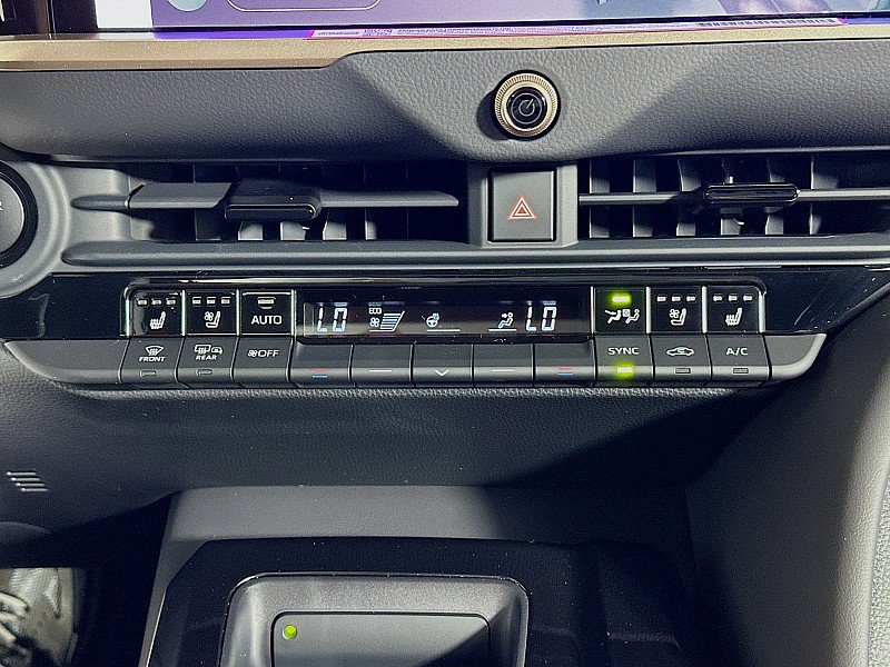 New 2026 Toyota Crown Platinum AWD/4WD image 19