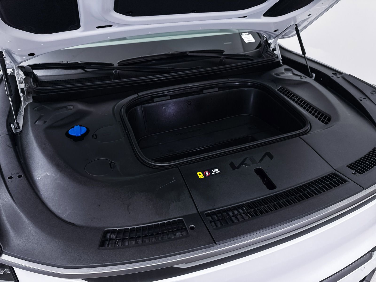 Used 2025 Kia EV9 Wind image 13