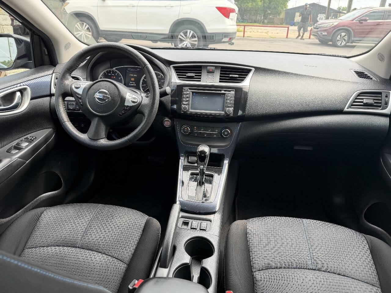 Used 2016 Nissan Sentra SR w/ Driver's Assist Package FWD image 11