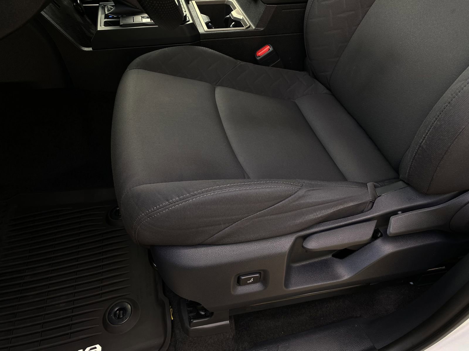 Used 2025 Toyota Tacoma SR5 image 13