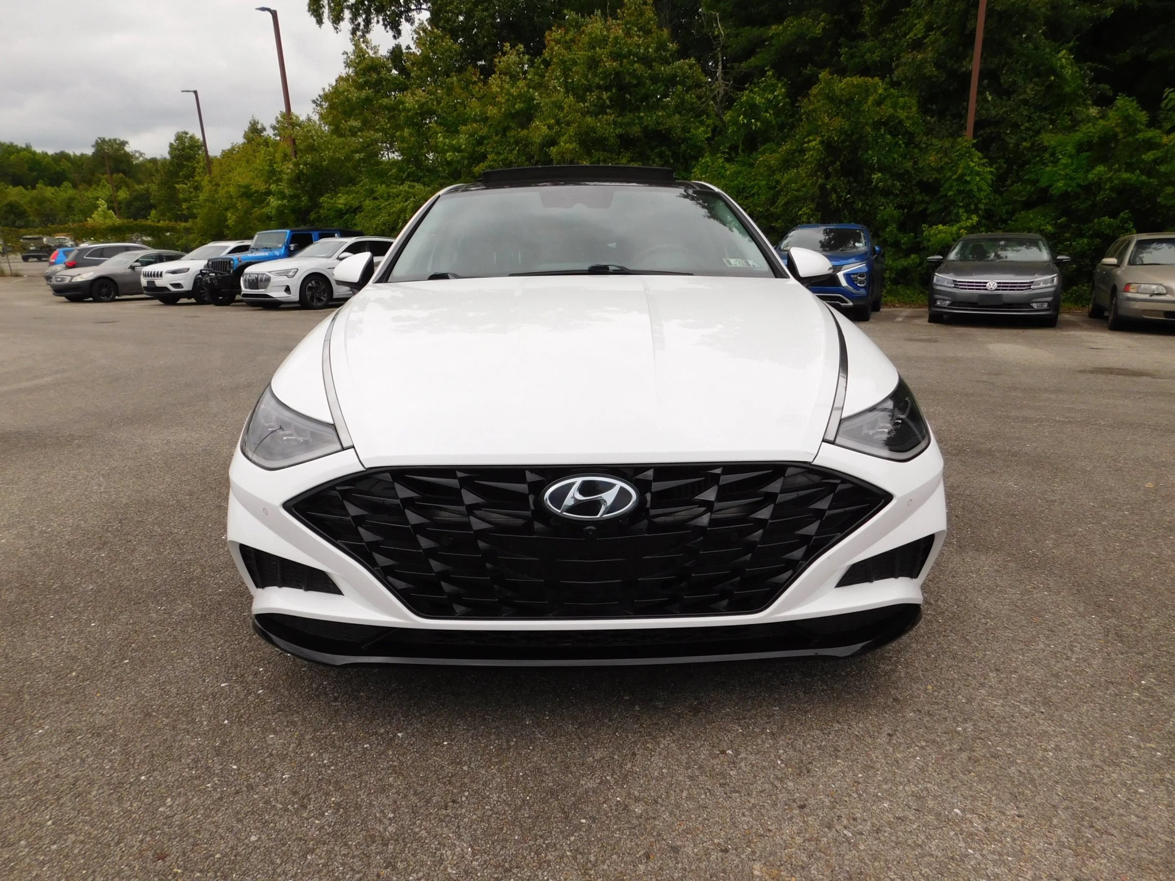 Used 2022 Hyundai Sonata Limited FWD image 3