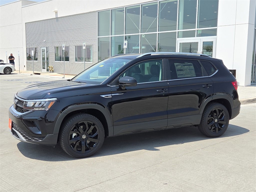Used 2024 Volkswagen Taos SE image 5