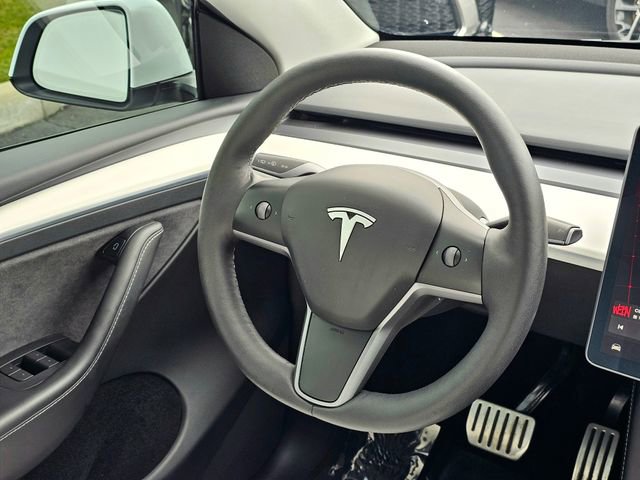 Used 2023 Tesla Model Y Performance image 27