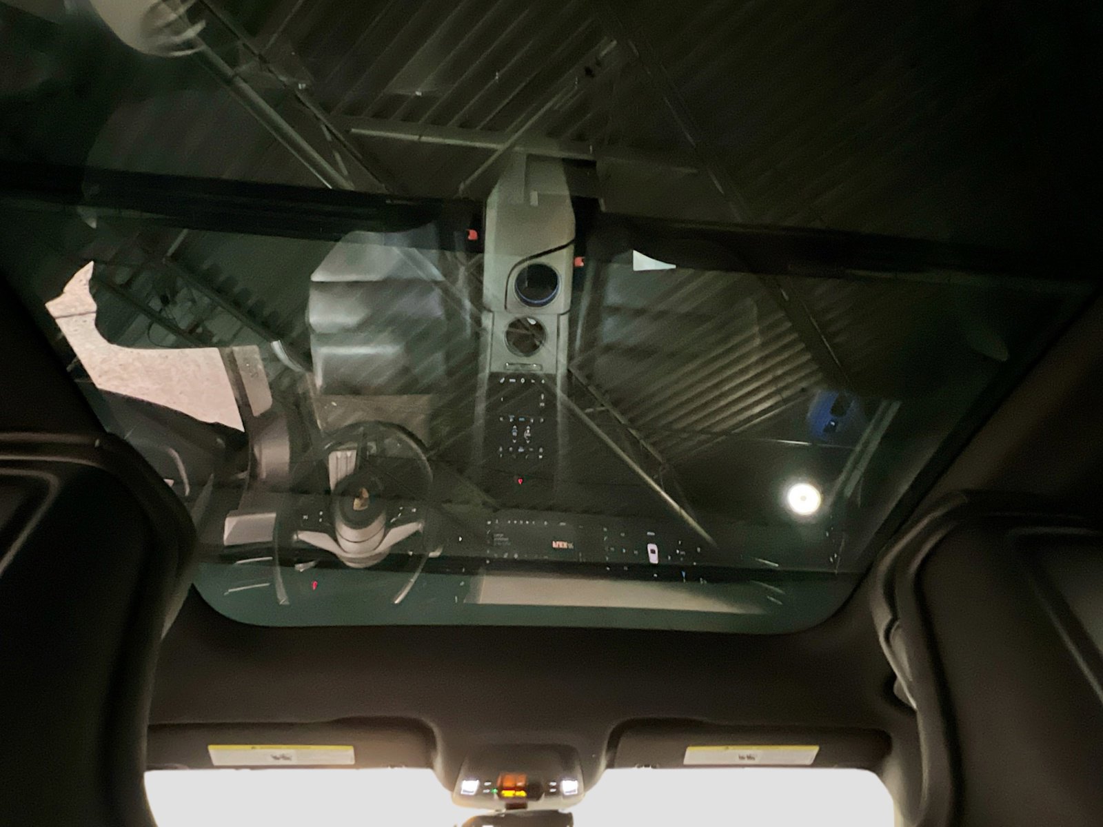 Used 2021 Porsche Taycan 4S w/ Premium Package image 17