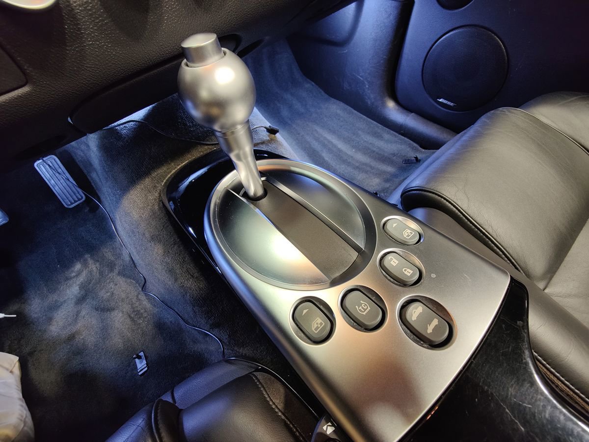 Used 2004 Chevrolet SSR w/ Preferred Equipment Group image 31
