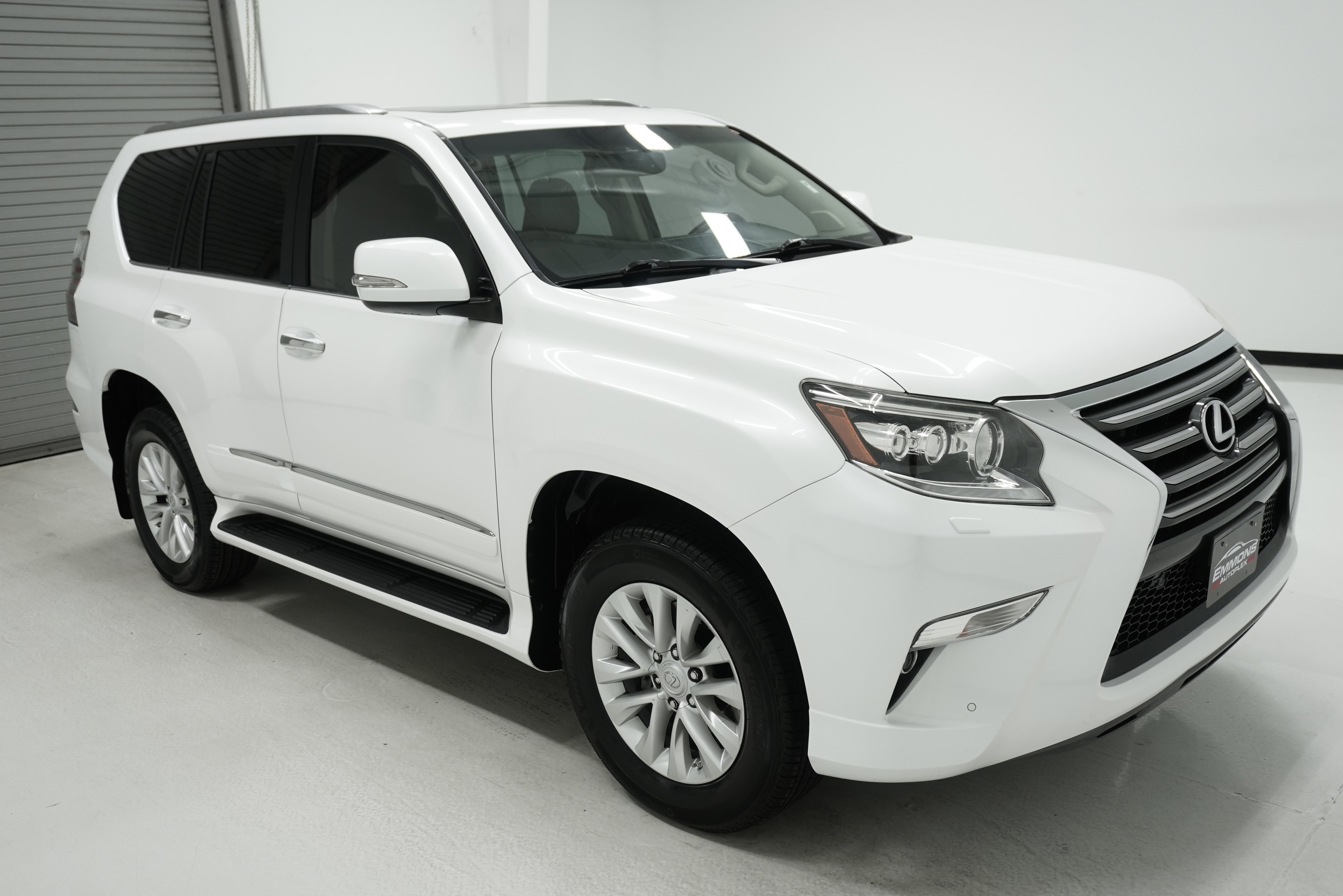 Used 2016 Lexus GX 460 w/ Premium Package AWD/4WD image 3