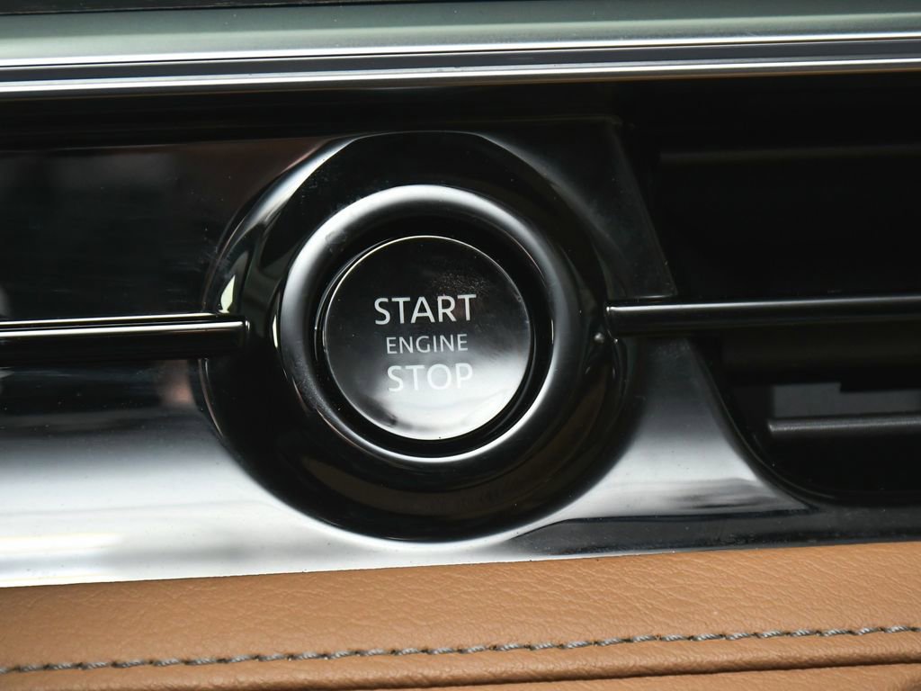 Used 2025 INFINITI QX80 Sensory image 36