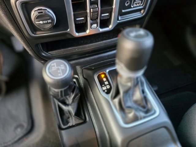 Used 2025 Jeep Wrangler Sahara 4xe image 35