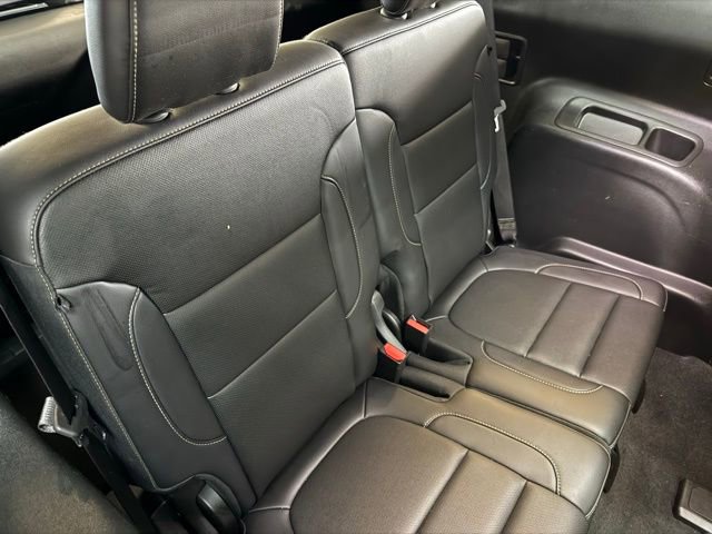 Used 2022 GMC Acadia SLT w/ Elevation Edition image 46