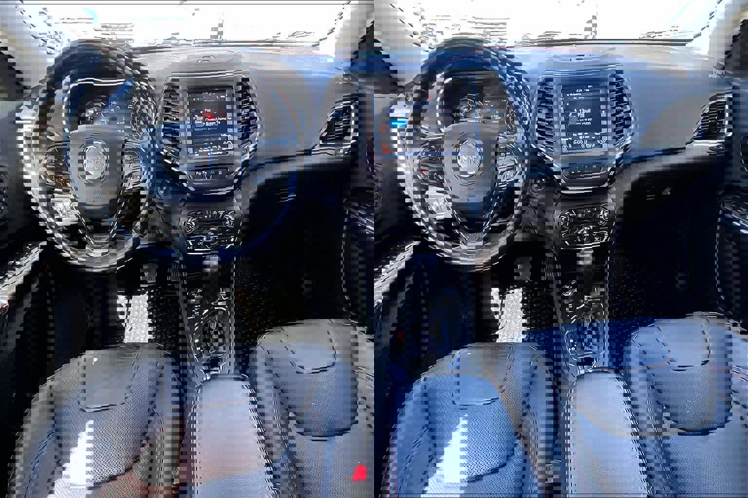 Used 2021 Jeep Cherokee Trailhawk w/ Technology Group image 14