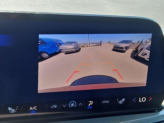 New 2026 Chevrolet Traverse LT FWD image 15