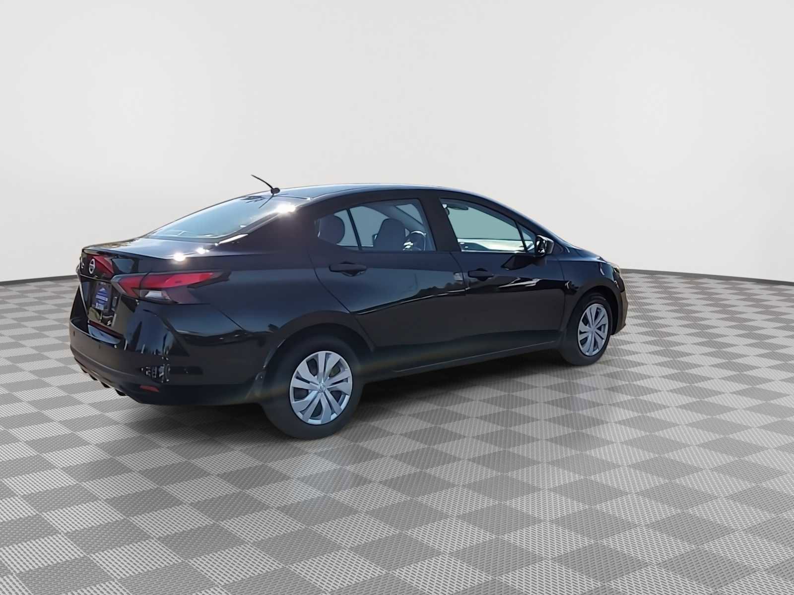 Used 2020 Nissan Versa S image 8