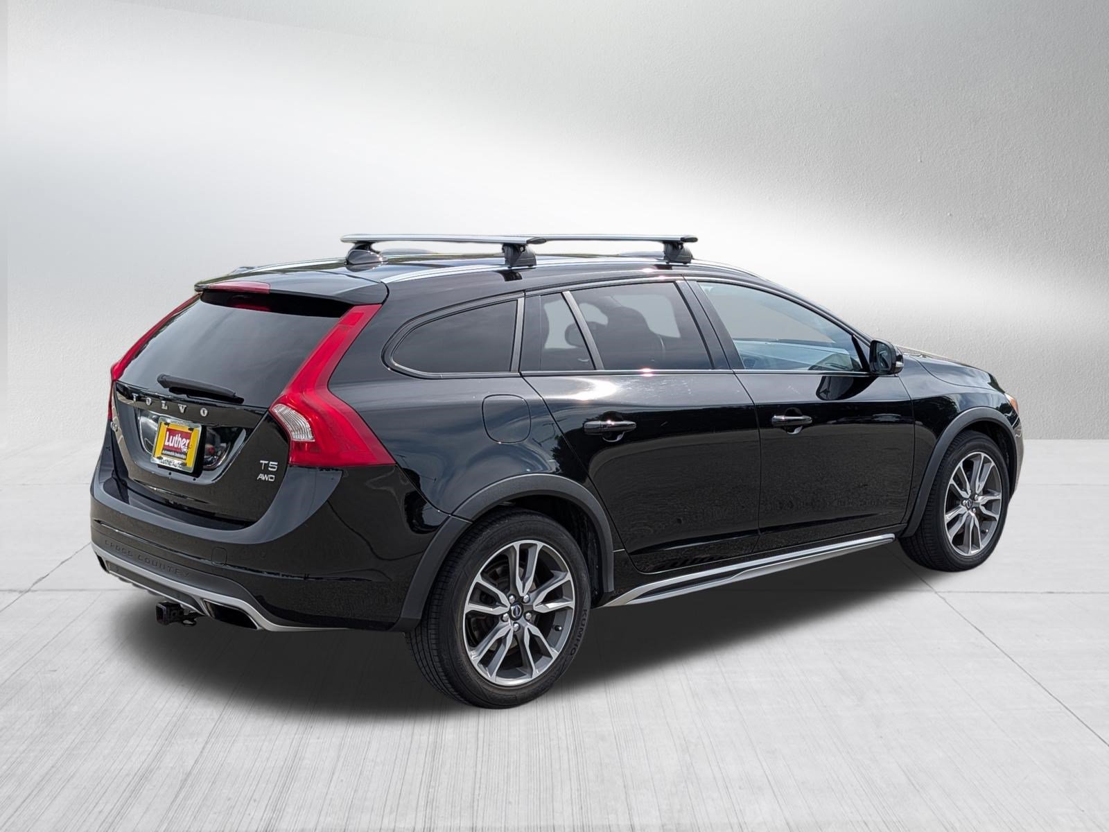 Used 2016 Volvo V60 T5 Cross Country AWD/4WD image 7