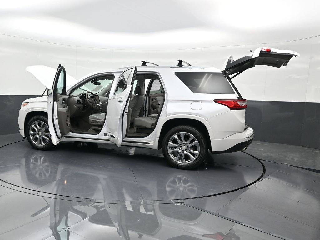 Used 2018 Chevrolet Traverse Premier w/ Driver Confidence II Package image 36