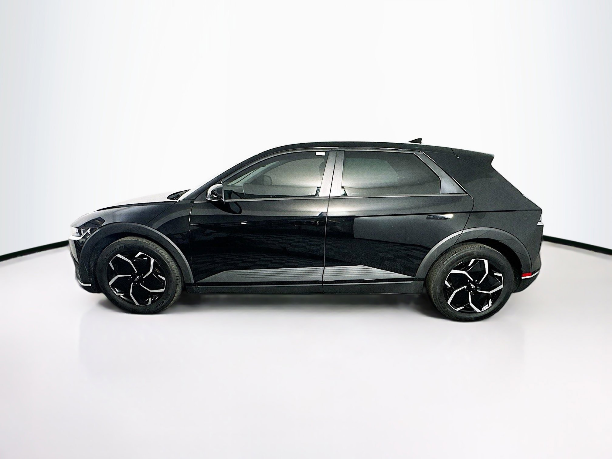 Used 2024 Hyundai Ioniq 5 SEL RWD image 4