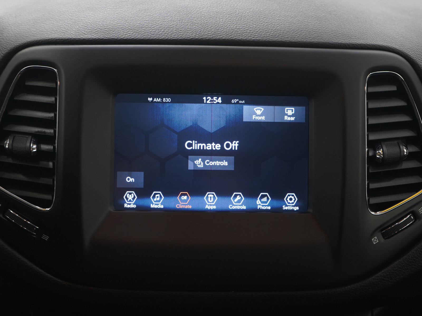 Used 2018 Jeep Compass Latitude w/ Popular Equipment Group image 17