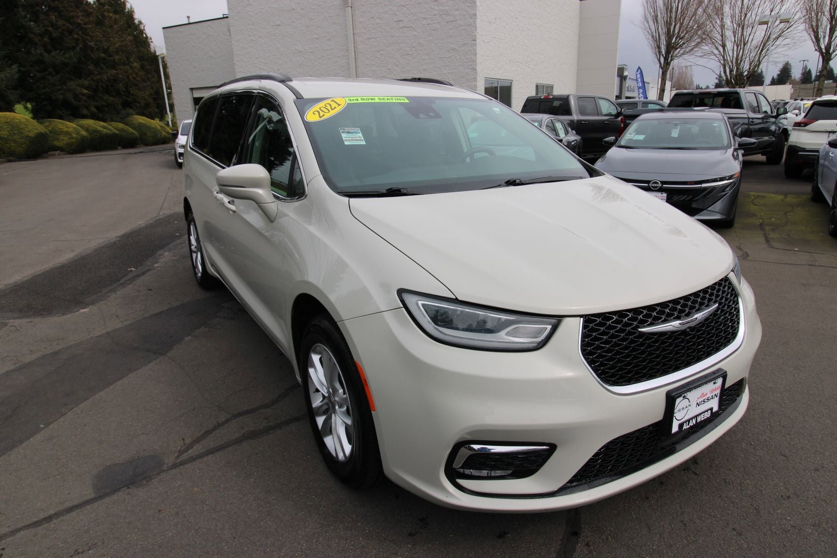 Used 2021 Chrysler Pacifica Touring