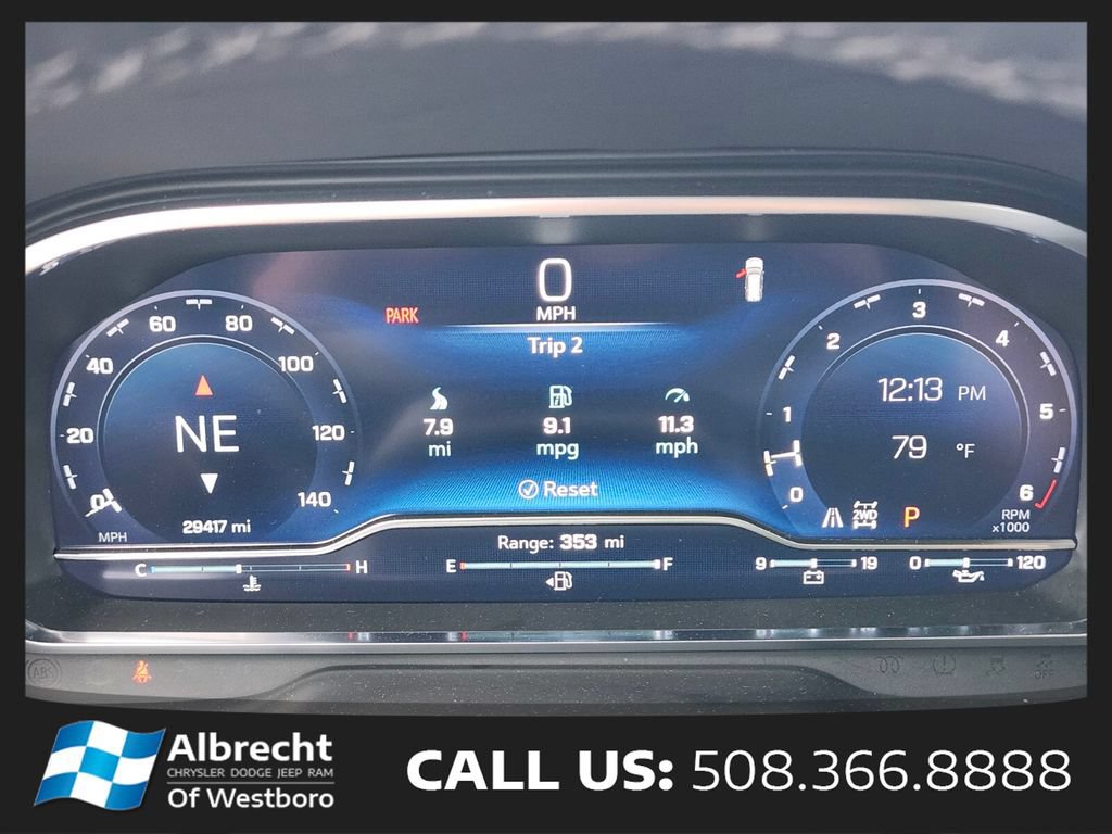 Used 2024 Chevrolet Tahoe Premier AWD/4WD image 33