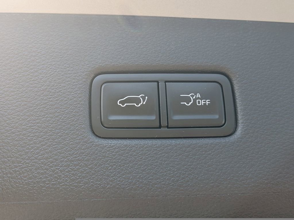 Used 2026 Kia Carnival SX Prestige image 14