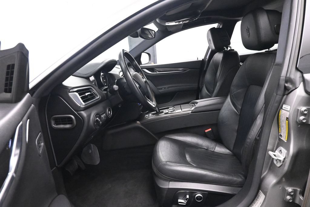 Used 2021 Maserati Ghibli S RWD image 15