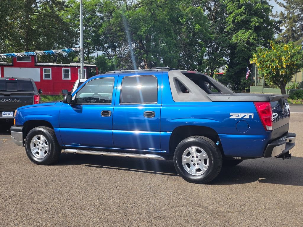 Used 2004 Chevrolet Avalanche Z71 w/ Preferred Equipment Group AWD/4WD image 18