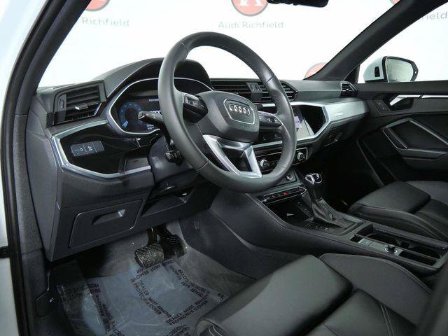 Used 2025 Audi Q3 2.0T Premium w/ Convenience Package AWD/4WD image 16
