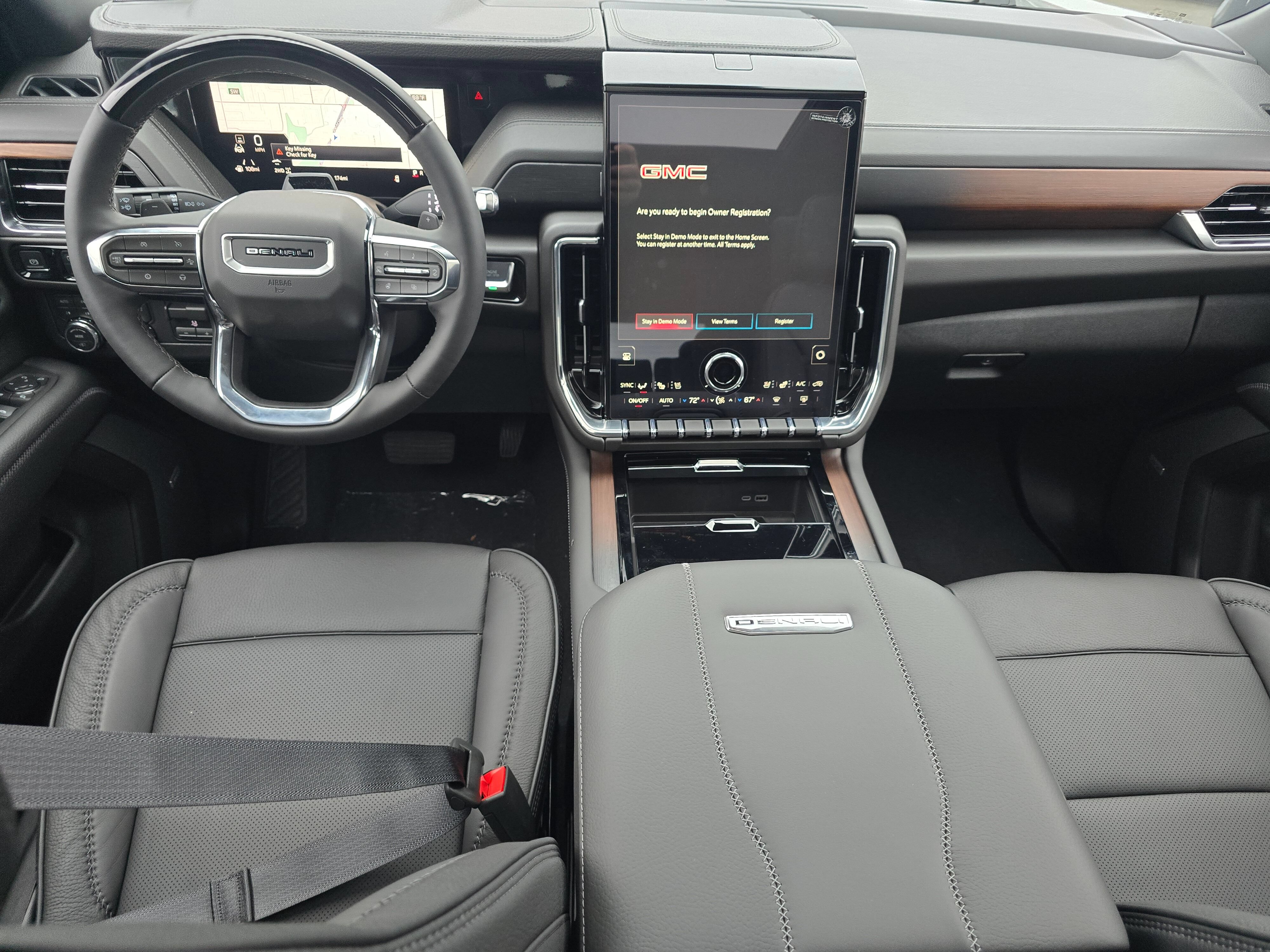 New 2026 GMC Yukon Denali w/ Denali Reserve Package AWD/4WD image 14