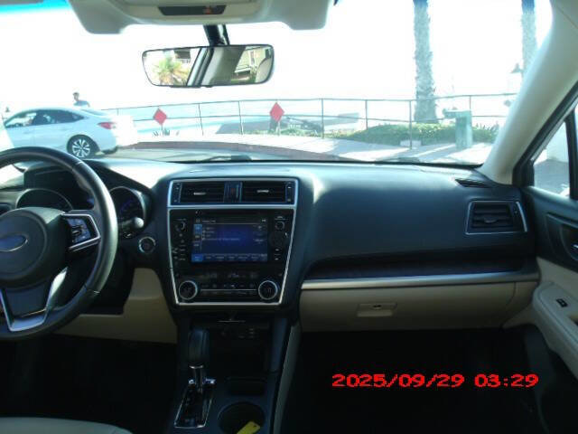 Used 2018 Subaru Outback 2.5i Limited image 16
