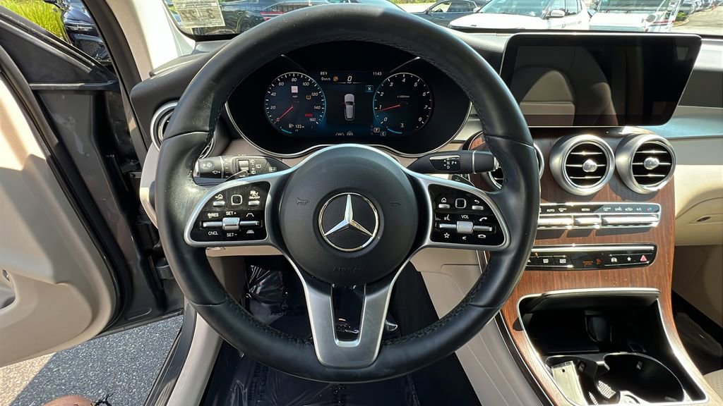 Used 2022 Mercedes-Benz GLC 300 GLC 300 image 27